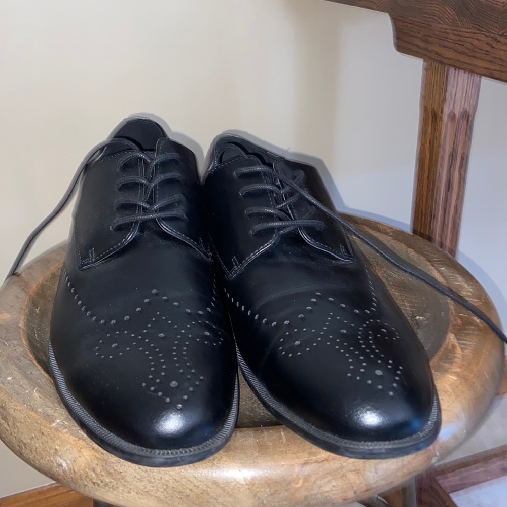 Black Tahari Dress Shoes